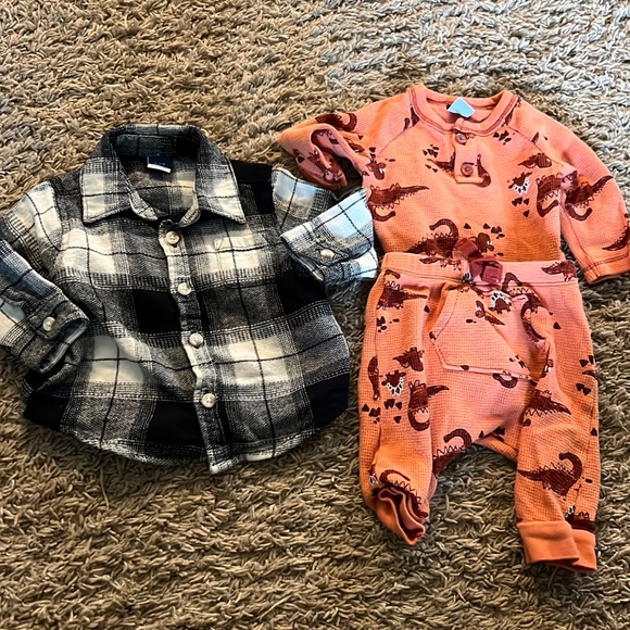 Old navy - Picture 1 of 3